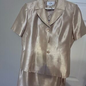 Le Suit Metallic Two-Piece Ensemble